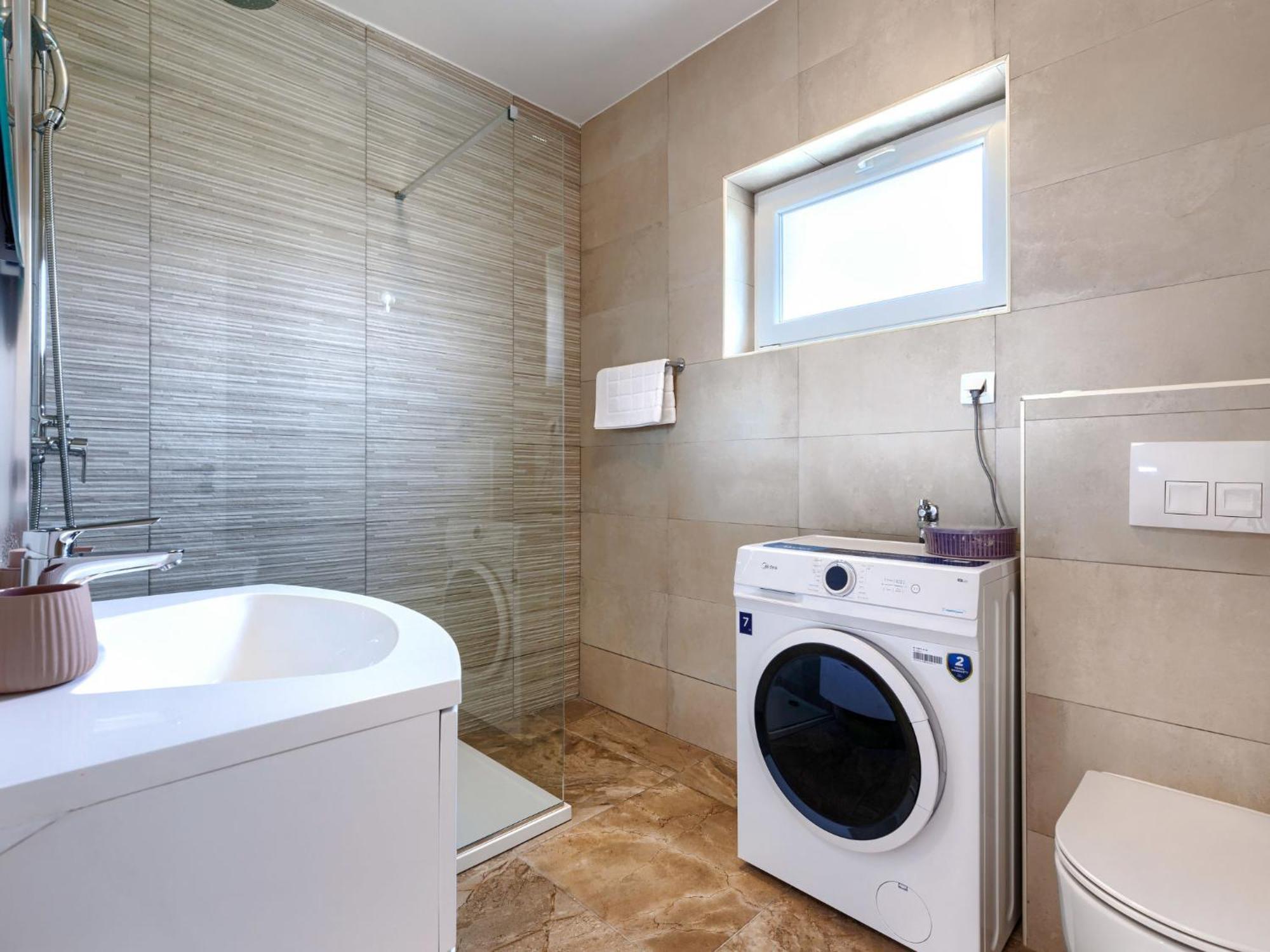 Marina - Nvg115 By Interhome